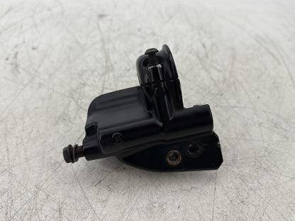 2016 Harley Road King Touring FLHR OEM Front Right Hand Brake Lever Master Cylinder Reservoir
