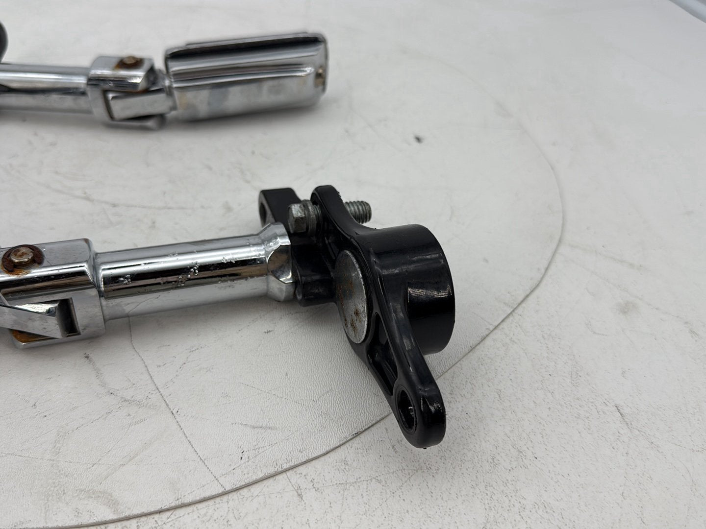 2008 Harley Touring Electra Glide Ultra OEM Passenger Left &amp; Right Foot Pegs