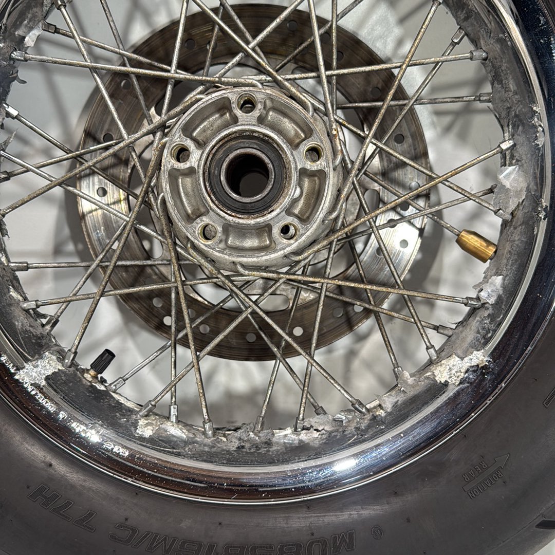 1999 - 2006 Harley-Davidson Touring Electra Glide Ultra Rear Wheel Rim Tire Spoked  	43440-05A