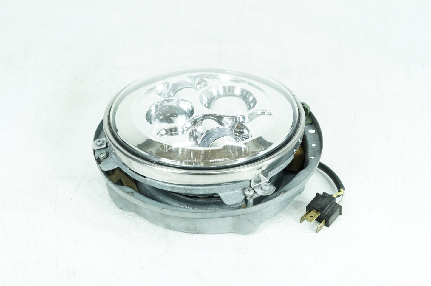 1999 - 2006 Harley-Davidson Touring Electra Glide Classic Headlight Headlamp Head Lamp Light LED 67001-08