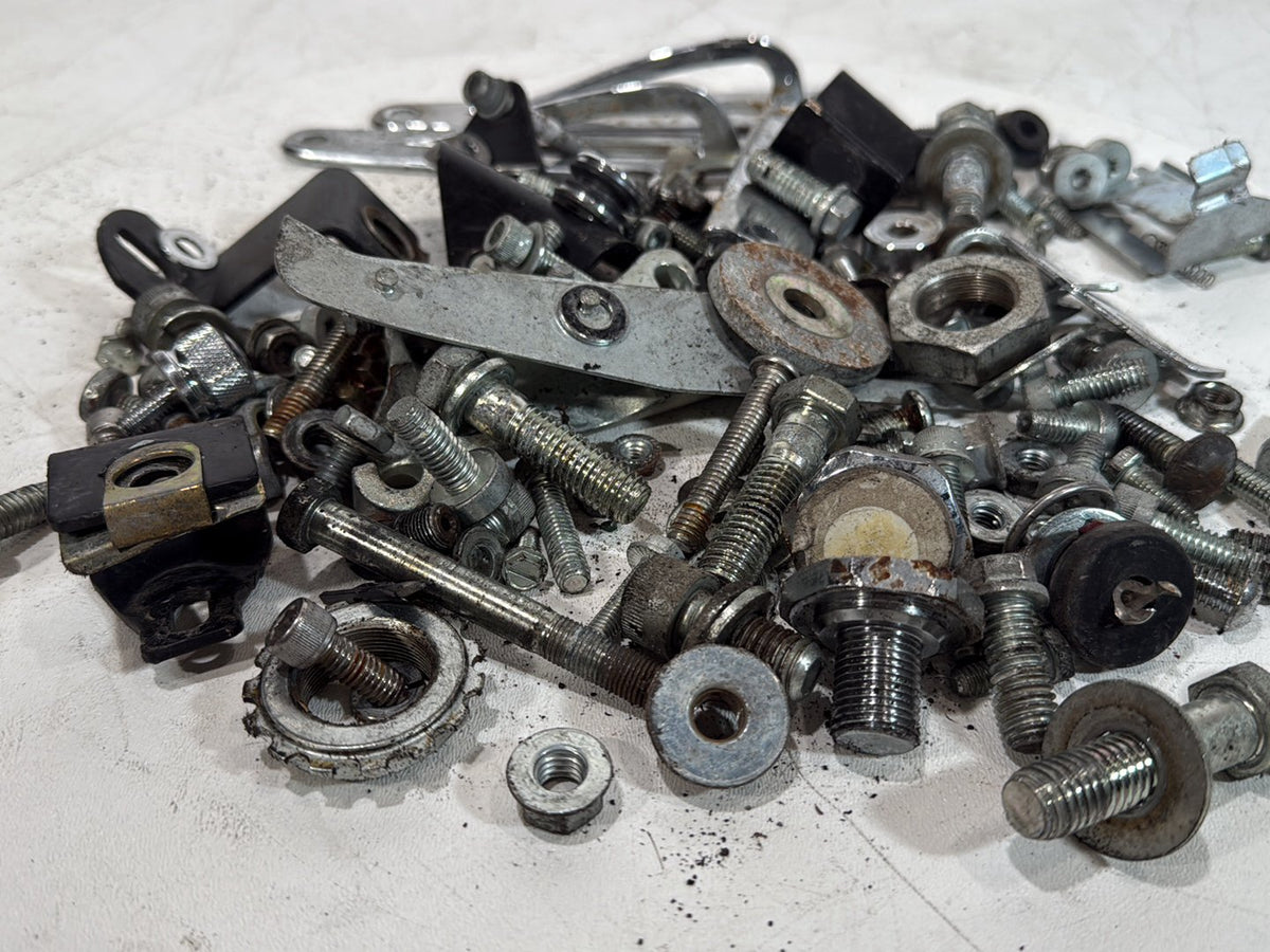 2008 Harley-Davidson Touring FLHTCUI - Hardware Bolts Nuts & Brackets