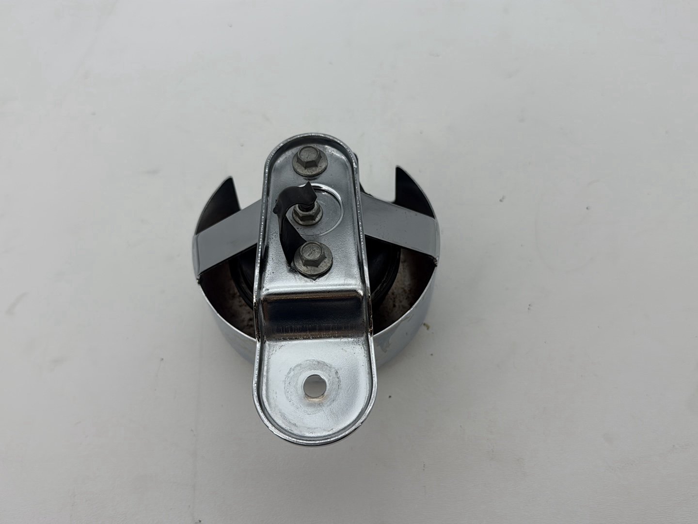 2011 Harley Road King Touring FLHRC Classic OEM Horn Signal Klaxon Chrome Cover