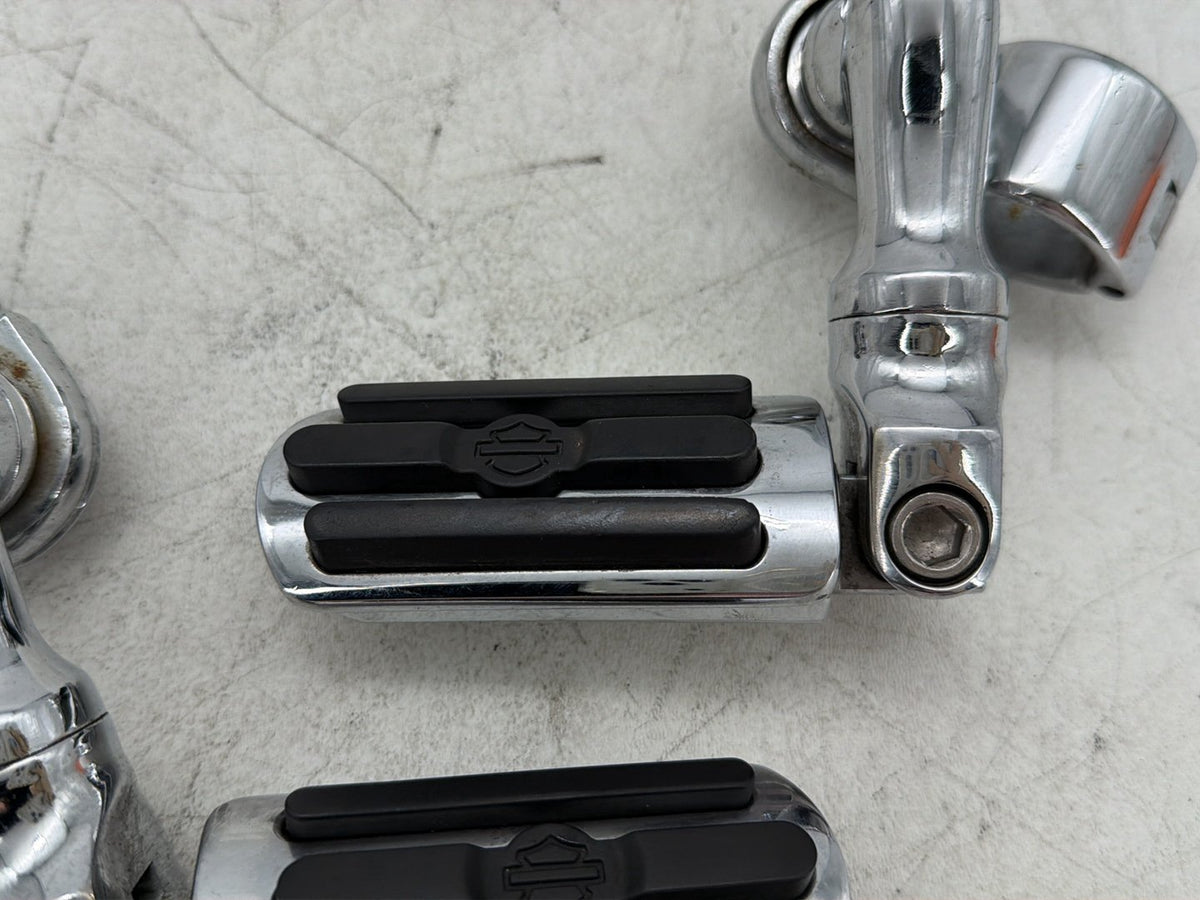 2005 Harley Road King Touring Police OEM Front Right Left Highway Foot Pegs