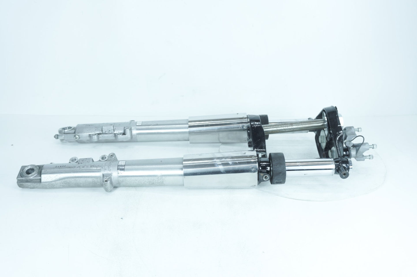 2007 - 2012 Harley-Davidson Touring Electra Glide Classic Front Triple Tree Set & LH RH Fork Legs Sliders  	45446-87A