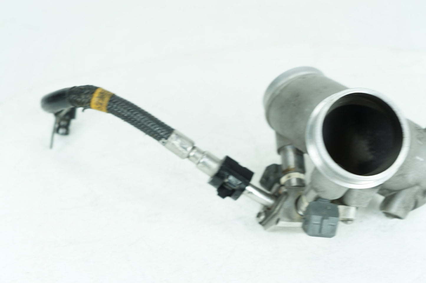 1999 - 2006 Harley-Davidson Touring Road King  Intake Manifold Thermostat Housing 27630-01