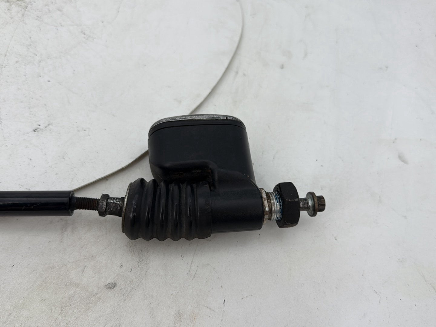 2006 Harley Dyna Super Glide Custom FXDCI OEM Rear Brake Master Cylinder Reservoir
