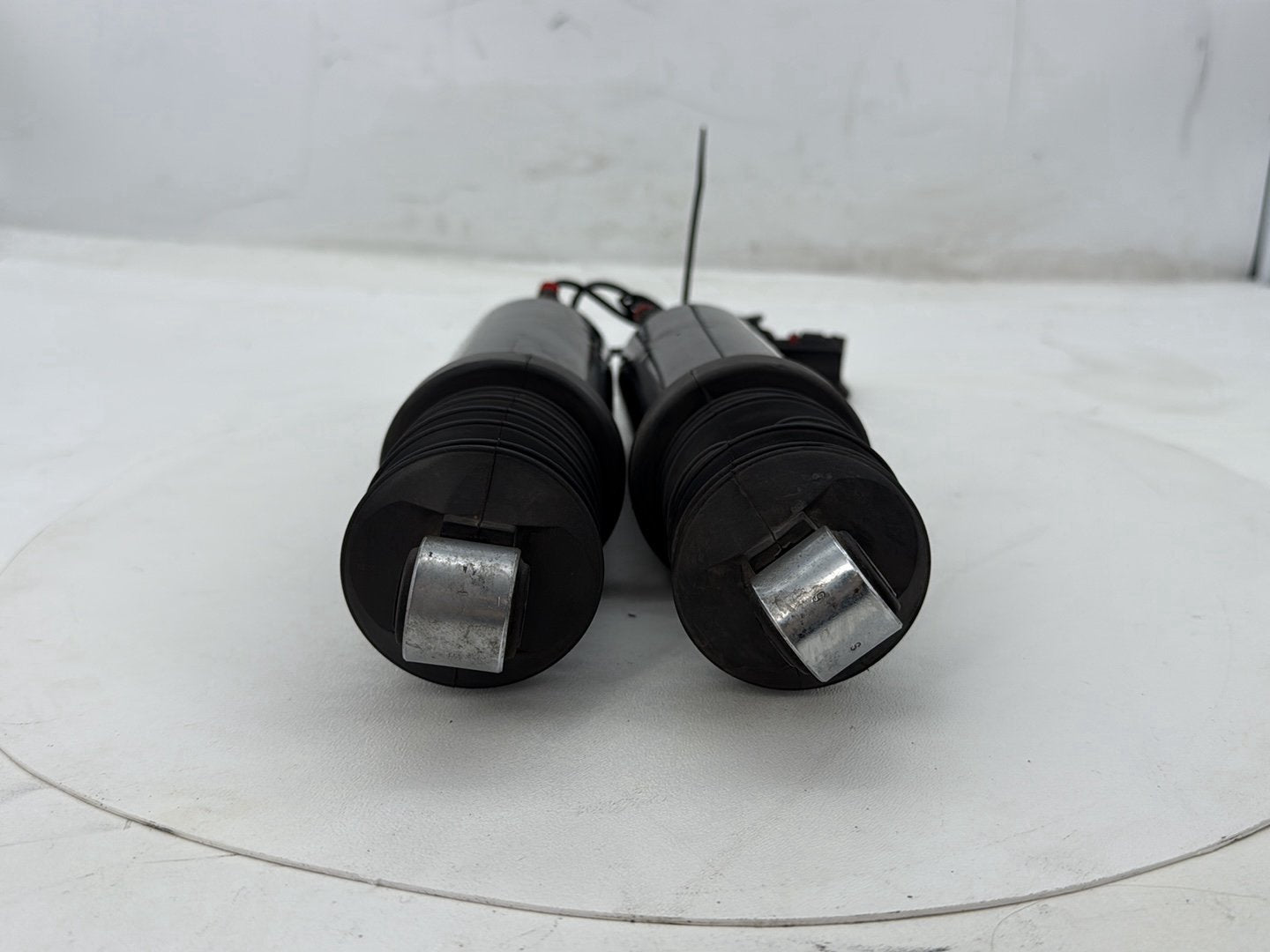 2007 Harley Street Glide Touring FLHX OEM Rear Left Right Shock Absorbers