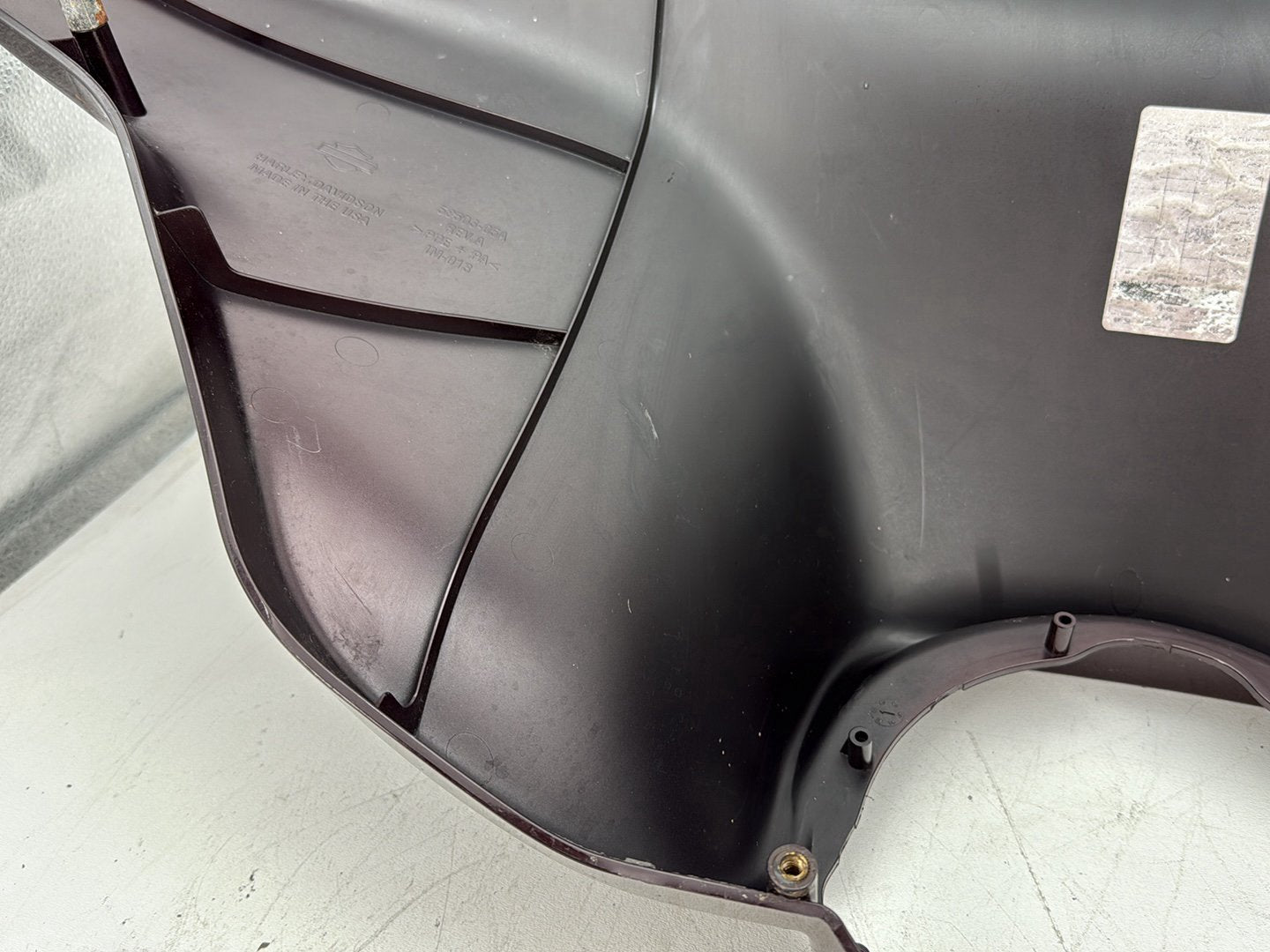 2005 Harley Electra Glide Touring Ultra FLHTCUI OEM Front Outer Batwing Fairing Cover