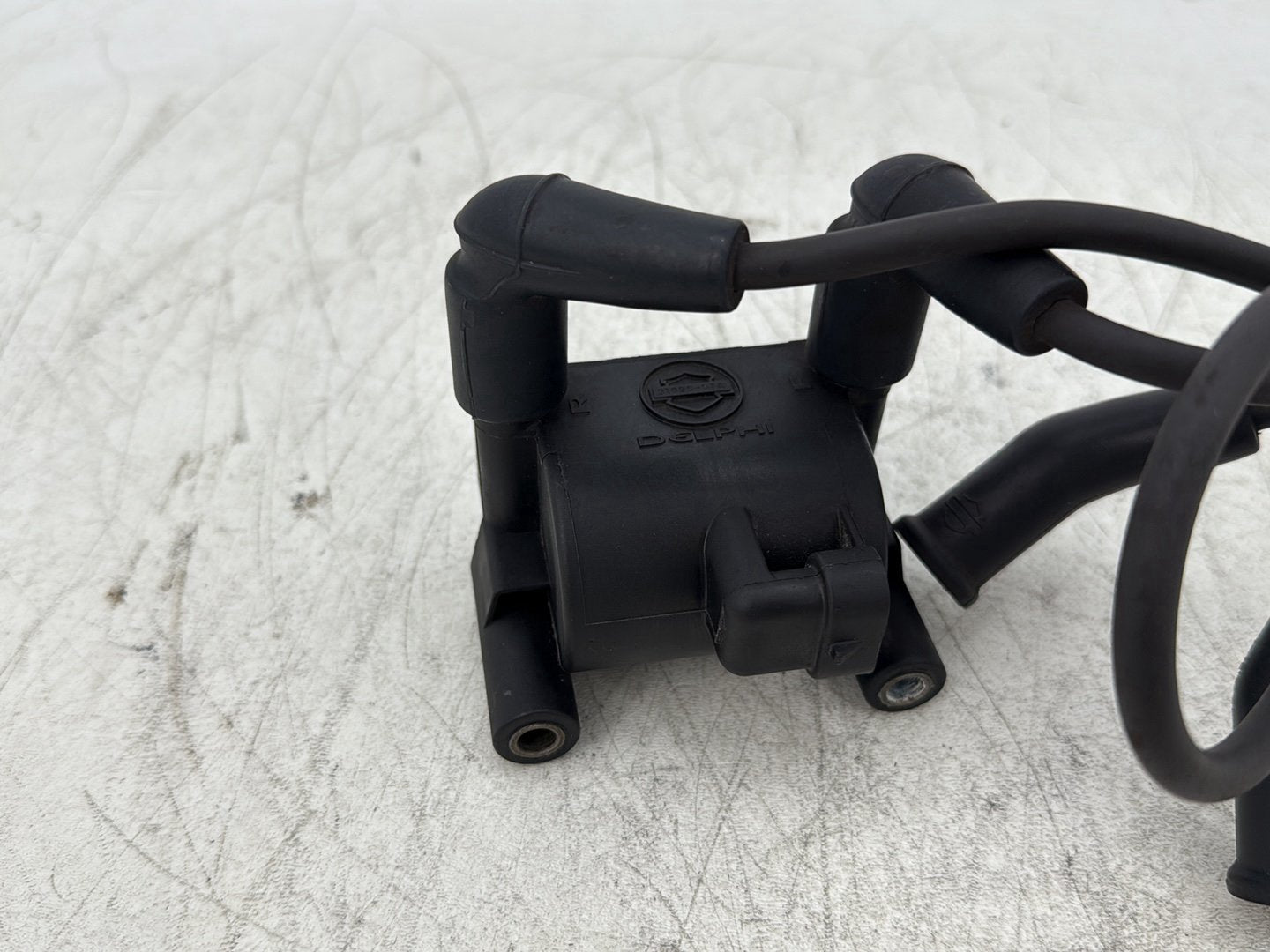 2016 Harley Road King Touring FLHR OEM Ignition Coil Spark Plugs Cable