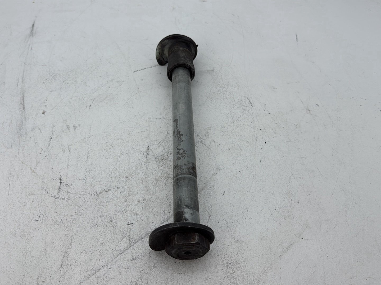 2003 Harley Electra Glide Touring Ultra FLHTCUI OEM Rear Wheel Axle Bolt Shaft