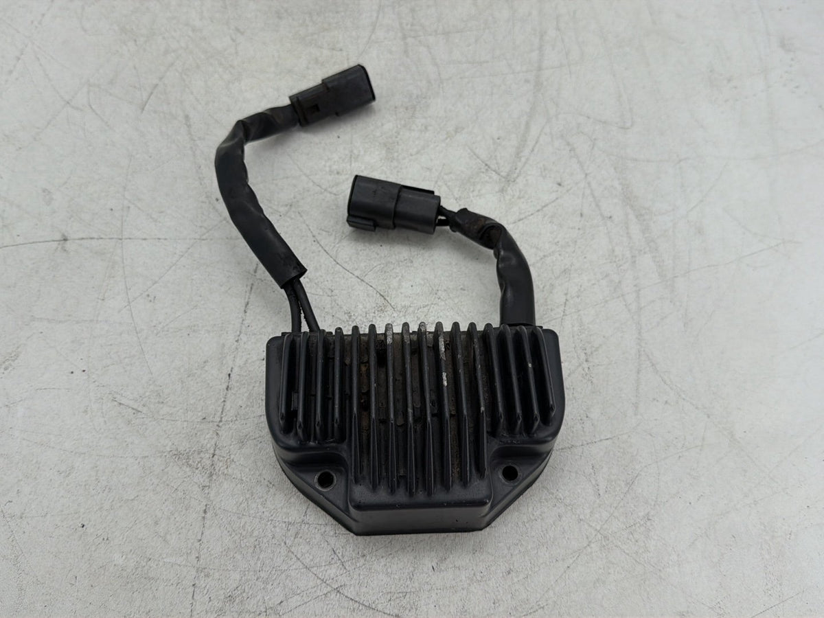 2007 Harley Dyna Street Bob FXDB OEM Voltage Regulator Rectifier