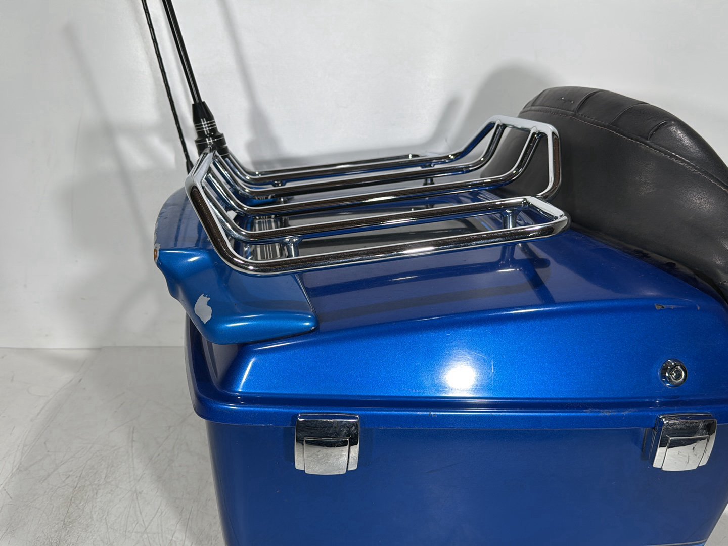 2008 Harley Touring FLHT Electra Glide OEM Pass Backrest Tour Pak Luggage NOKey
