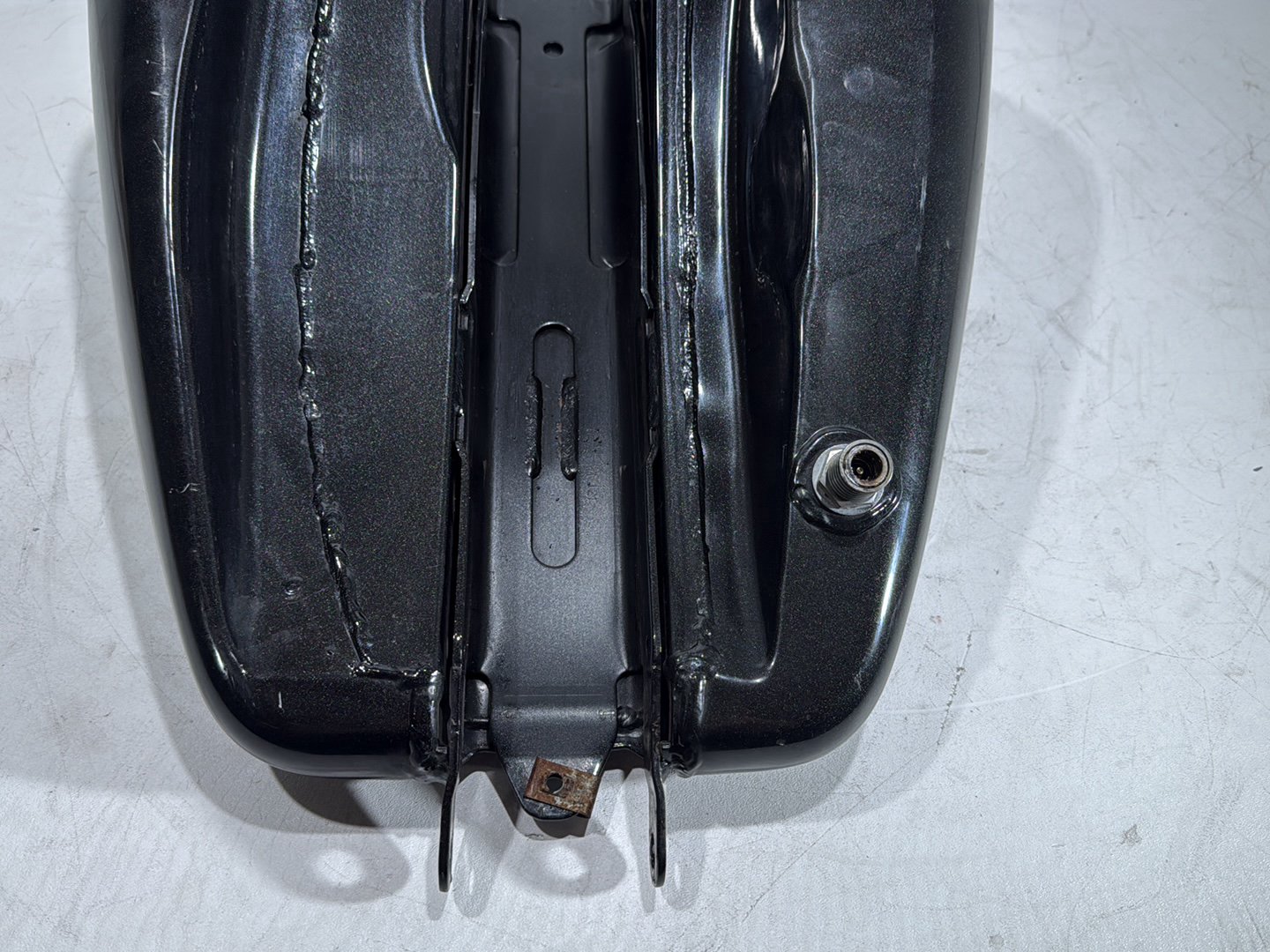 2008 Harley Dyna Fat Bob FXDF OEM Fuel Gas Tank Gasoline Reservoir