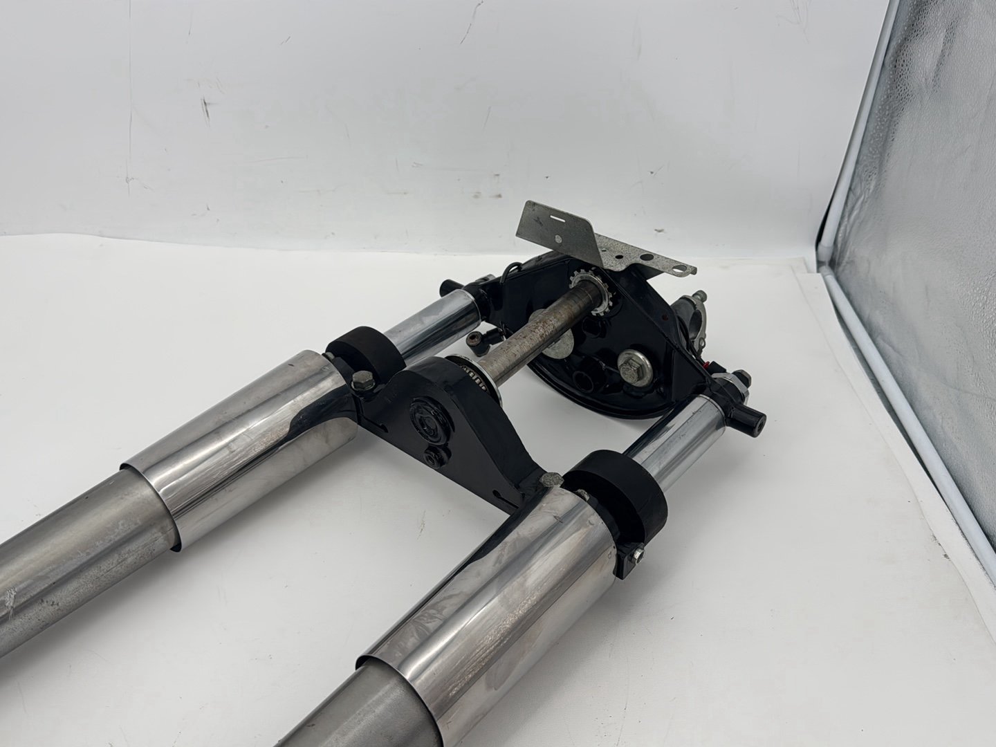 1999 - 2006 Harley-Davidson Touring Electra Glide Classic Front Triple Tree Set & LH RH Fork Legs Sliders  	45446-87A