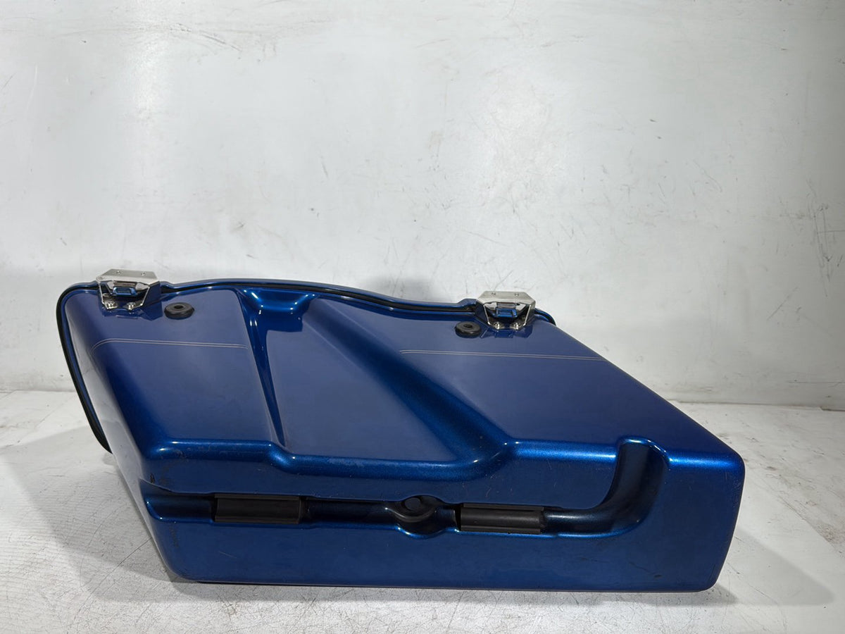 2007 Harley Electra Glide Touring Ultra OEM Right 1 Saddlebag Luggage NO Key