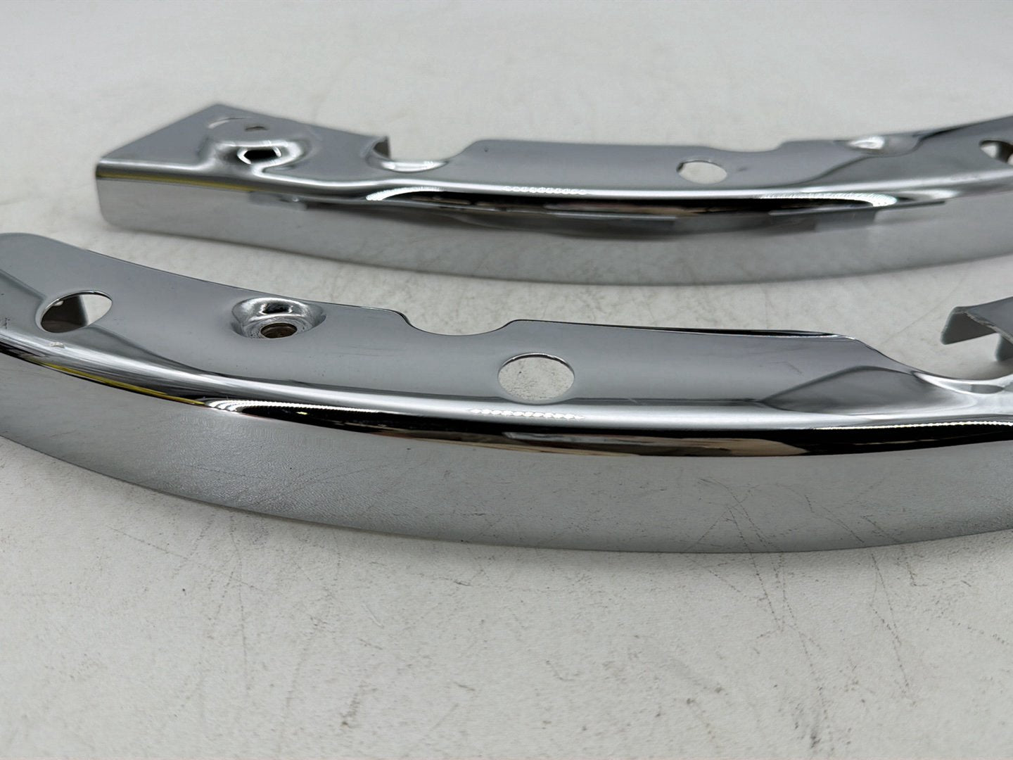 2013 Harley Street Glide Touring FLHX OEM Rear Left Right Fender Struts Bracket