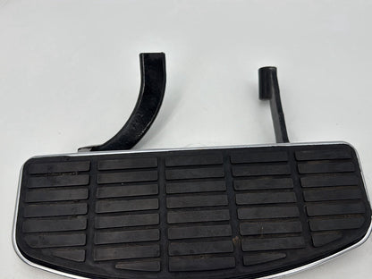 1999 - 2006 Harley-Davidson Touring Electra Glide Classic Left Right Driver Floorboard Foot Rest  	50614-91A