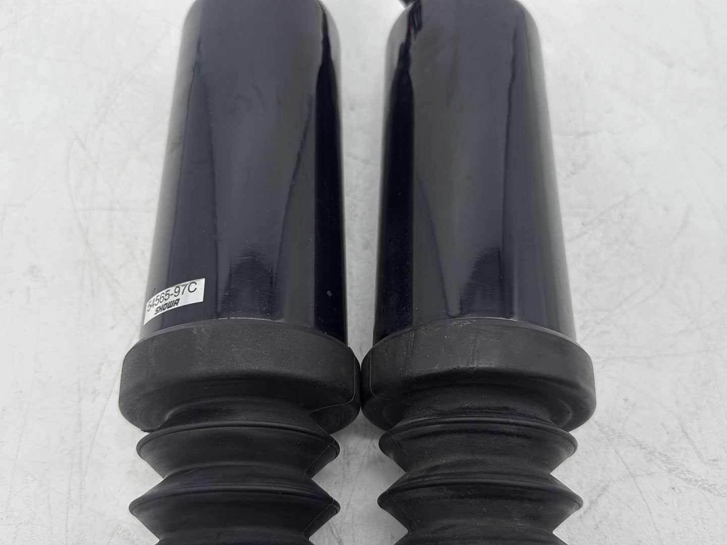 2007 Harley Touring FLHTCU Electra Glide Ultra OEM Rear Left Right Shock Absorbers