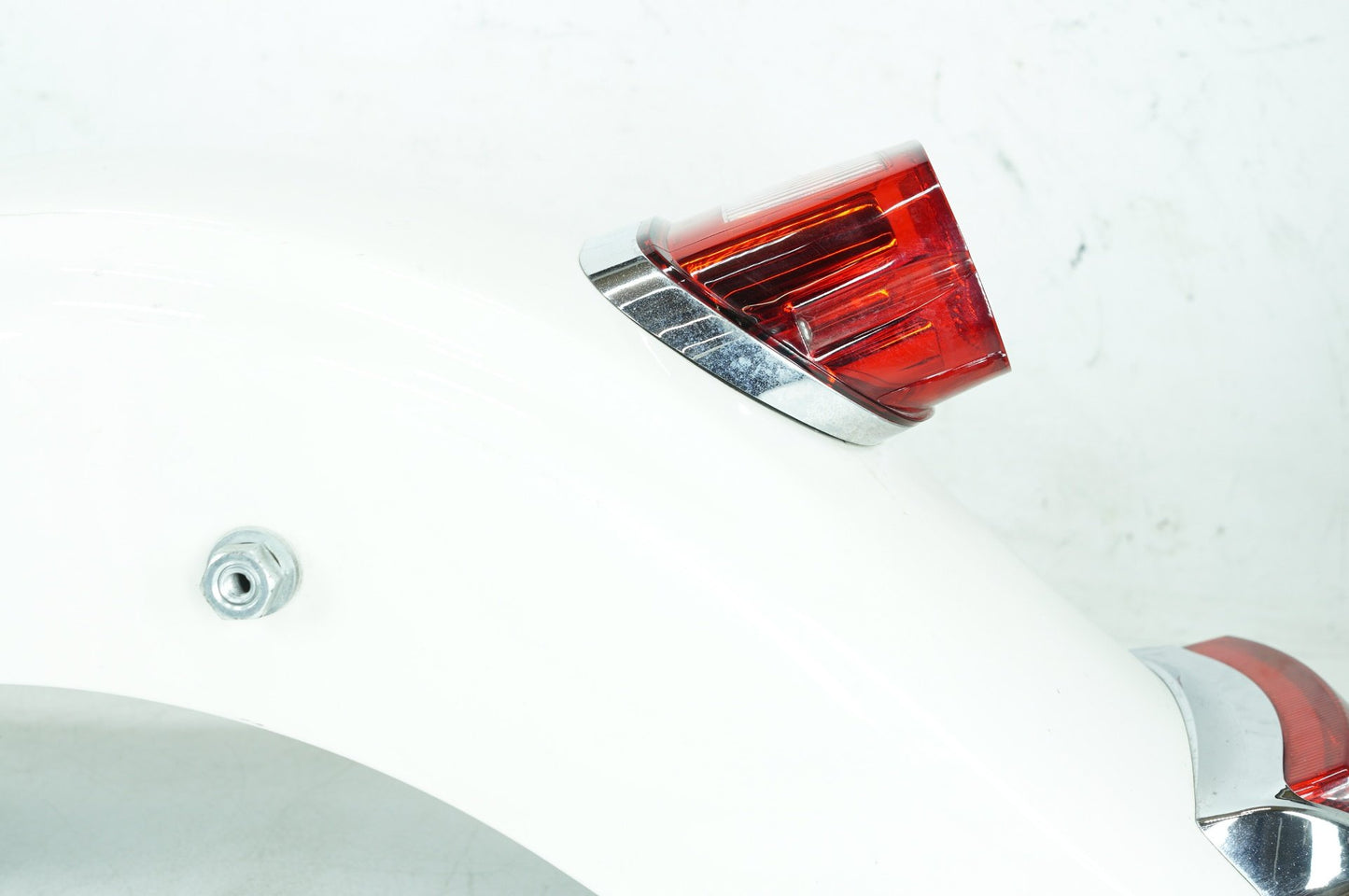 2008 - 2016 Harley-Davidson Touring Electra Glide Ultra Rear Wheel Fender Taillight Brake Lamp 59500046