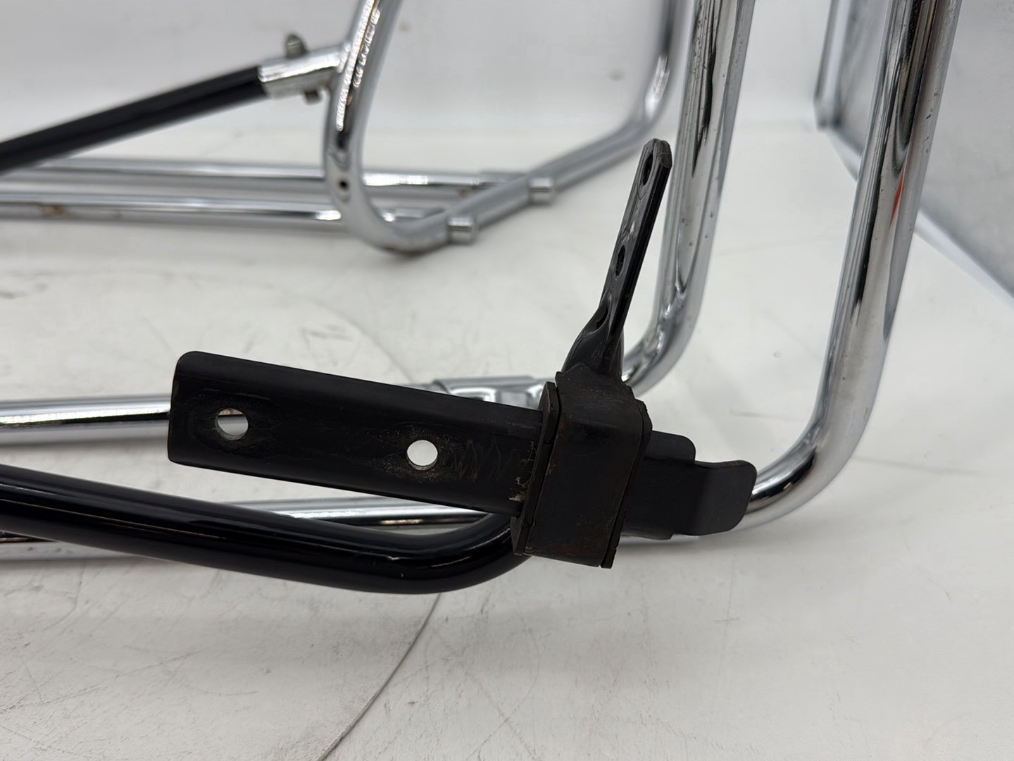 1999 - 2006 Harley-Davidson Touring Electra Glide Ultra Rear Left Right Saddlebag Guard Rails Bar 49193-93