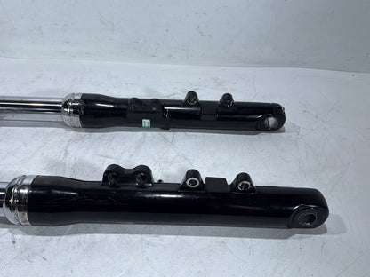 08 Harley Dyna Fat Bob FXDF OEM Front Triple Tree Set & LH RH Fork Legs Sliders