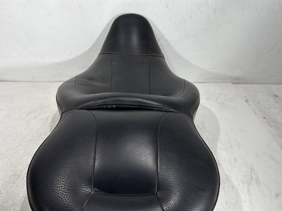 2010 Harley Electra Glide Touring Ultra OEM Passenger Rider Driver Seat Saddle