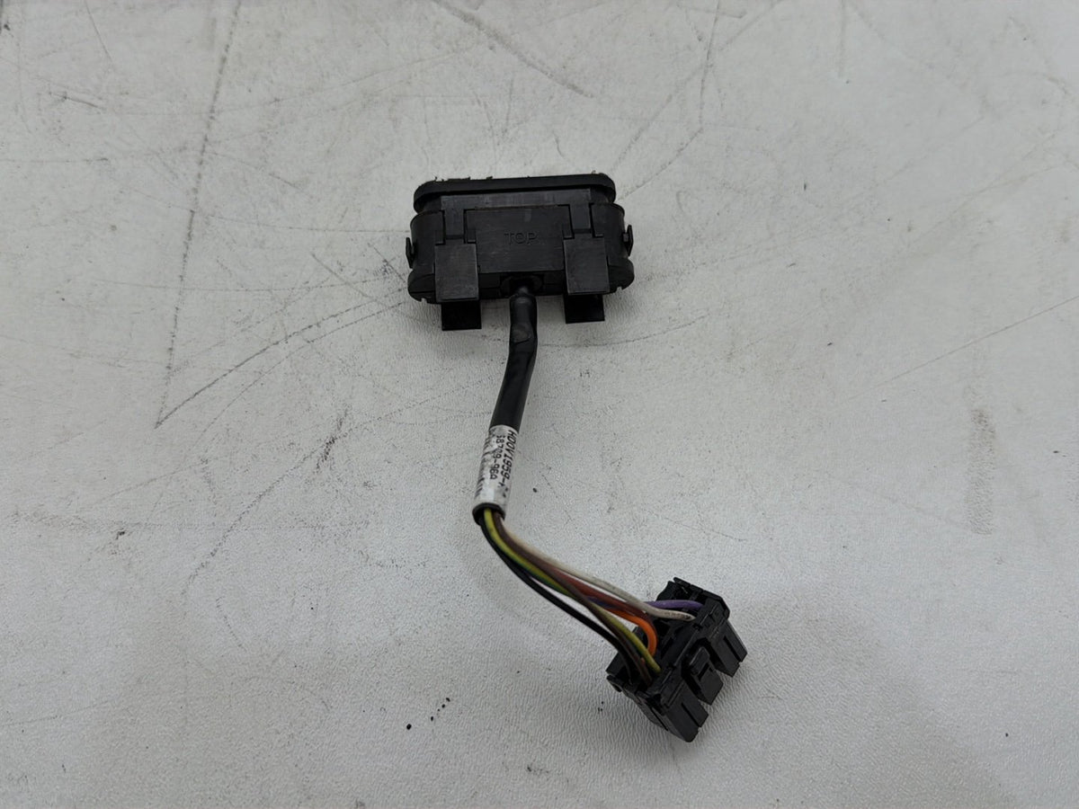 2007 Harley Electra Glide Touring Ultra OEM Indicator Lamp Wire Plug 68789-96A