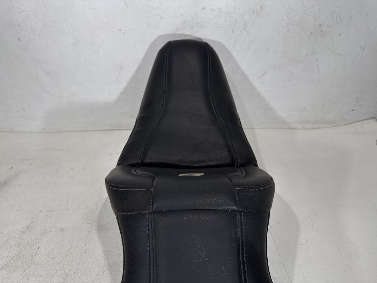 2005 Harley Dyna Wide Glide Passenger Rider Driver Seat Saddle SADDLEMAN Torn