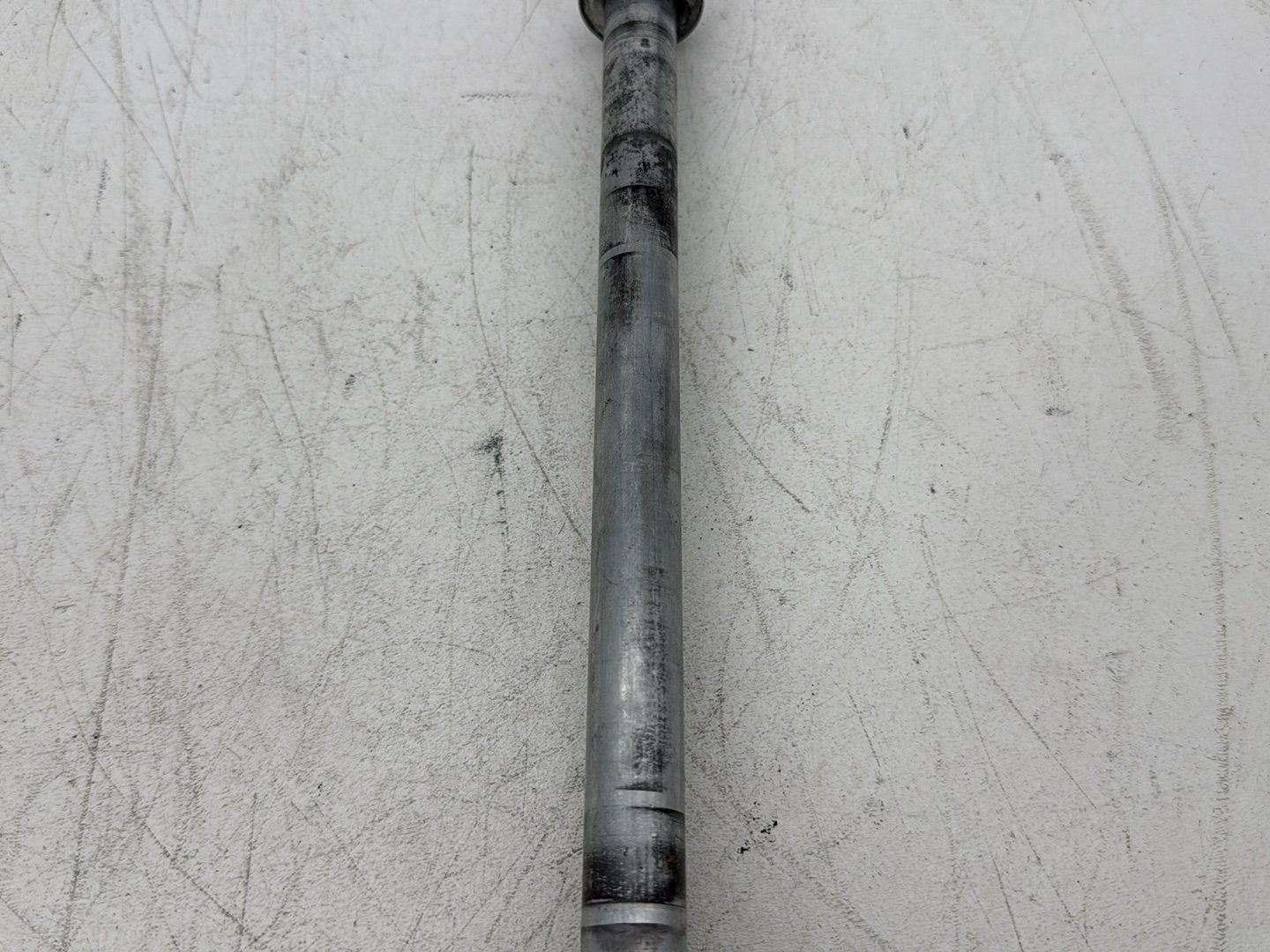 2000 Harley Touring FLHTCUI Electra Glide Ultra OEM Rear Wheel Axle Bolt Shaft
