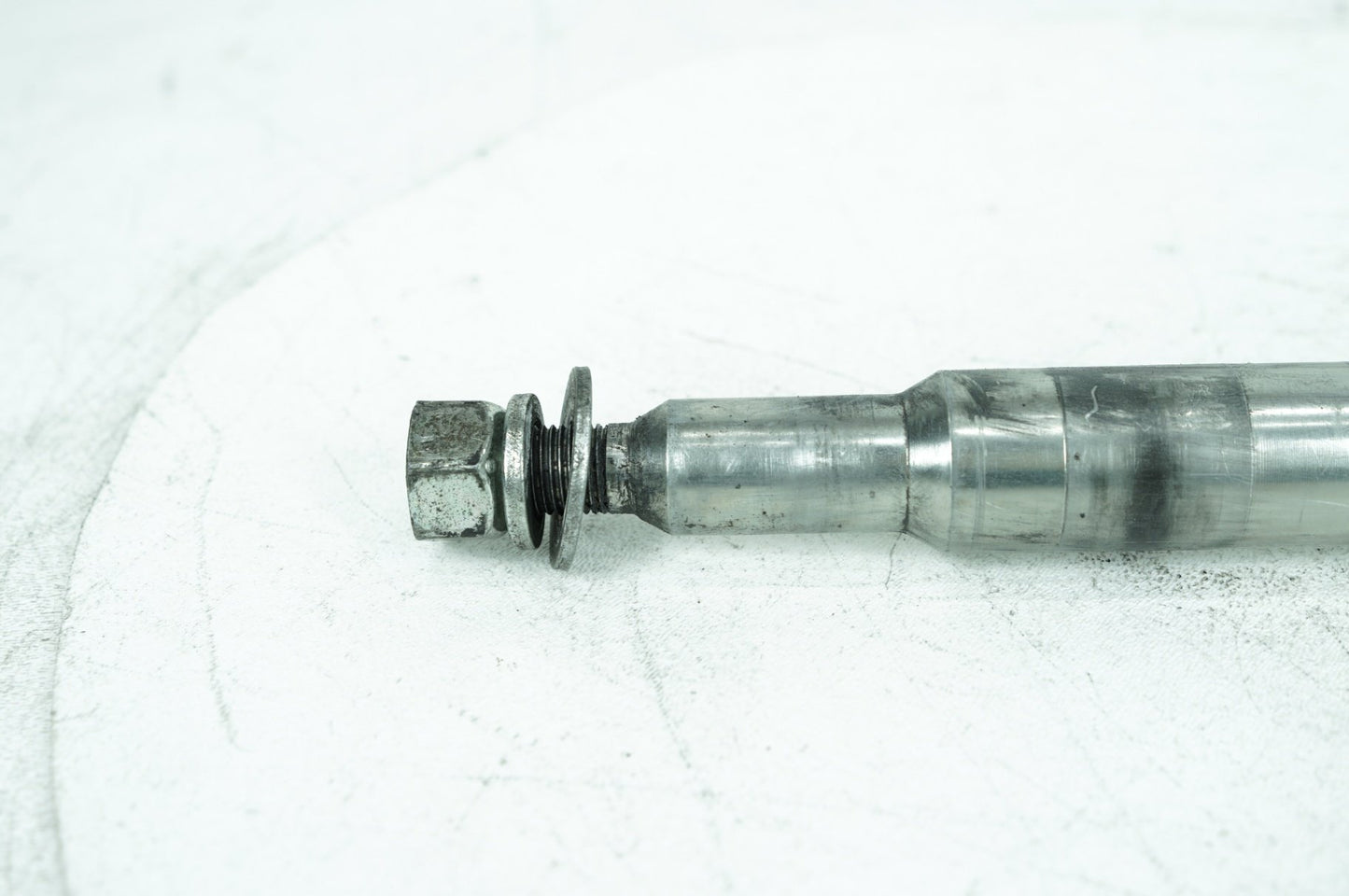1999 - 2006 Harley-Davidson Touring Electra Glide Ultra Front Wheel Axle Bolt Shaft 43364-00