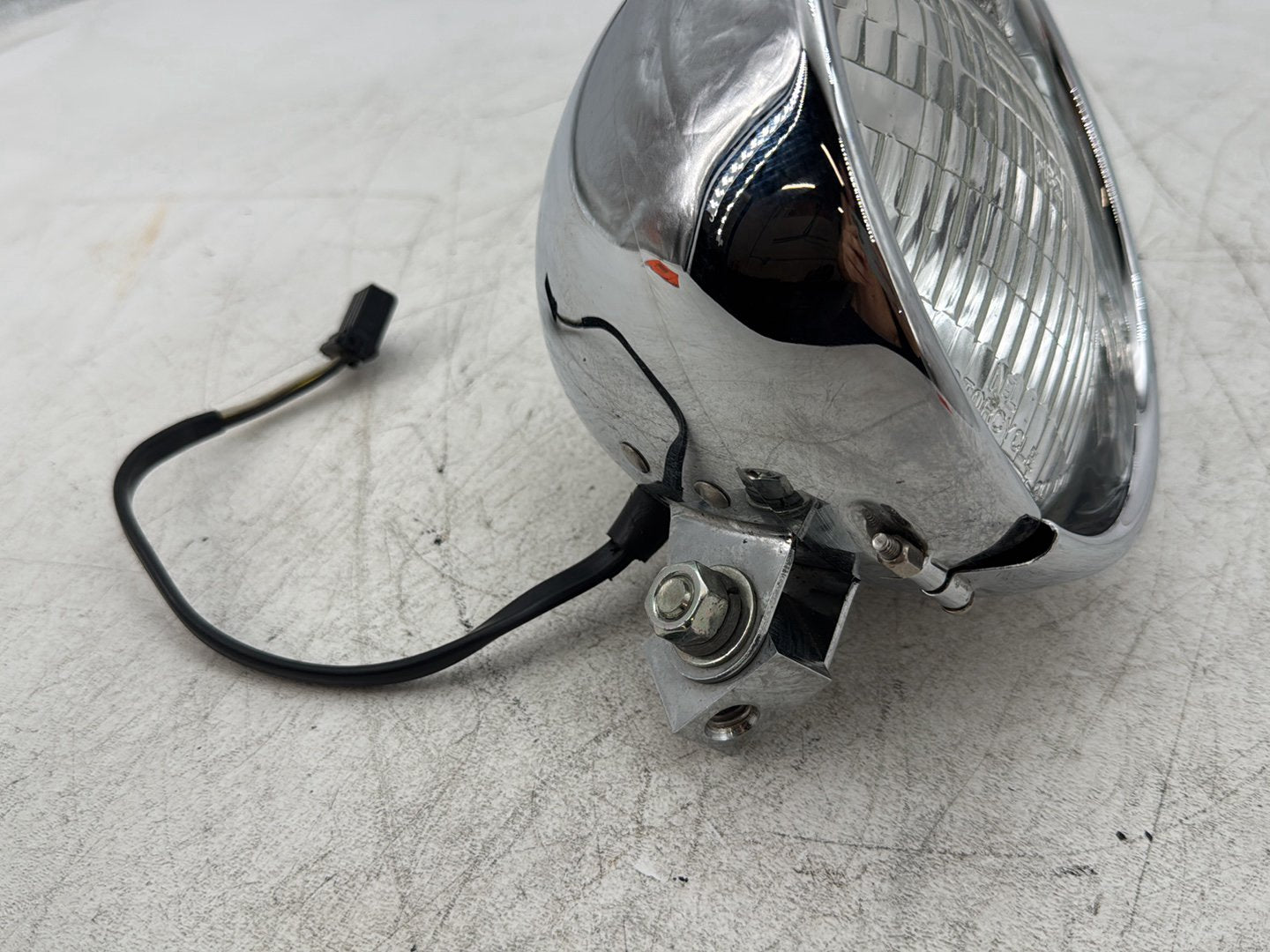 2003 Harley Dyna Wide Glide FXDWG OEM Headlight Headlamp Head Light Halogen
