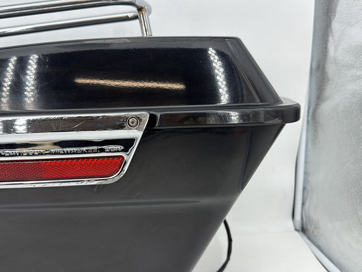 Harley-Davidson Misc  Right 1 Saddlebag Luggage NO Key 90752-93