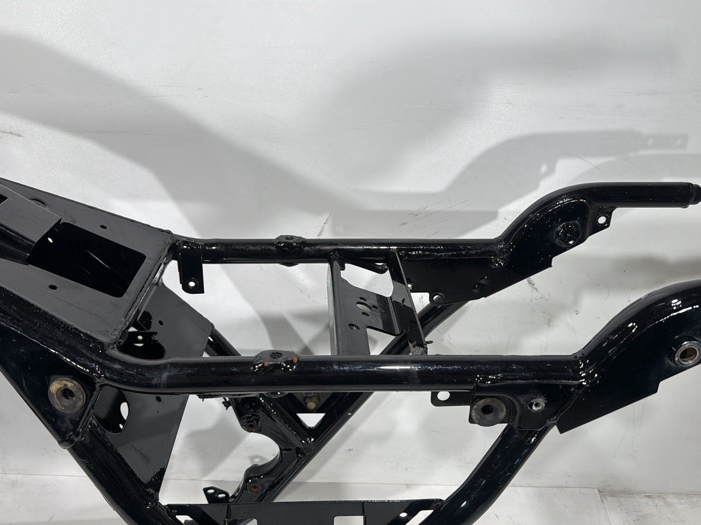 2007 Harley Electra Glide Touring Ultra FLHTCUI OEM Body Main Frame Chassis SLVG