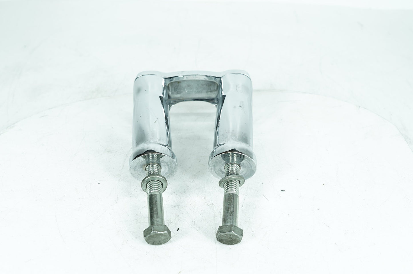 1999 - 2006 Harley-Davidson Softail Deluxe Front Handlebar Riser Top Clamp Chrome 55903-05