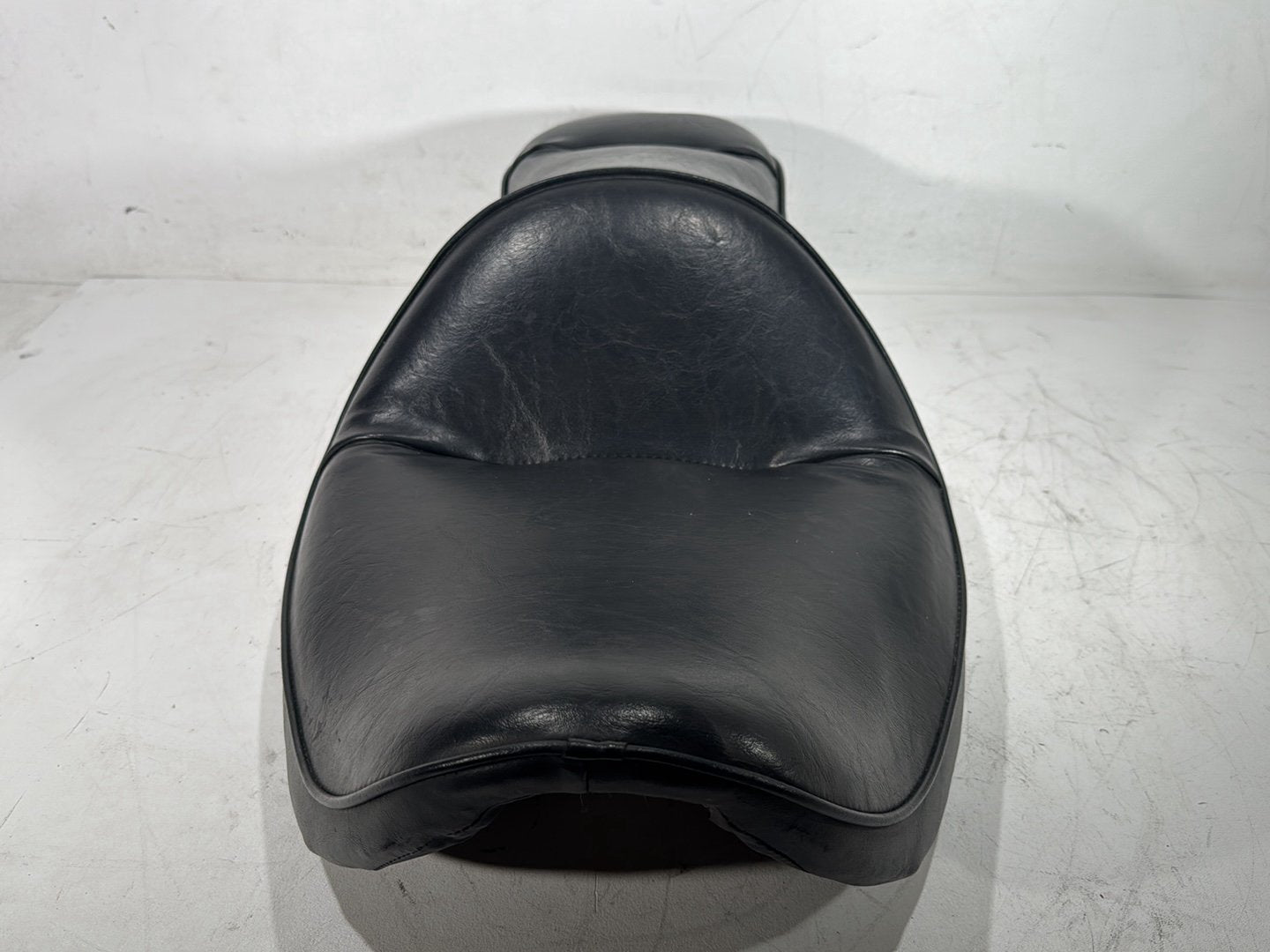 2003 Harley Dyna Wide Glide FXDWG OEM Passenger Rider Driver Seat Saddle