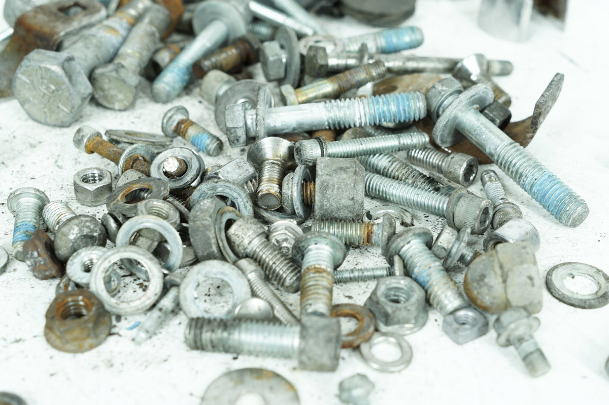 2009 Harley-Davidson Dyna FXDC - Hardware Bolts Nuts & Brackets