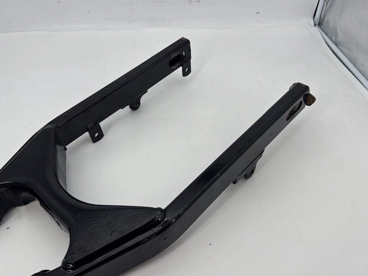 1999 - 2006 Harley-Davidson Dyna Wide Glide Rear Fork Swingarm Swing Arm 47820-90A