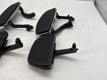 2006 Harley Touring FLHTCI Electra Glide Classic OEM Left Right Driver & Pass Floorboard Foot Rest