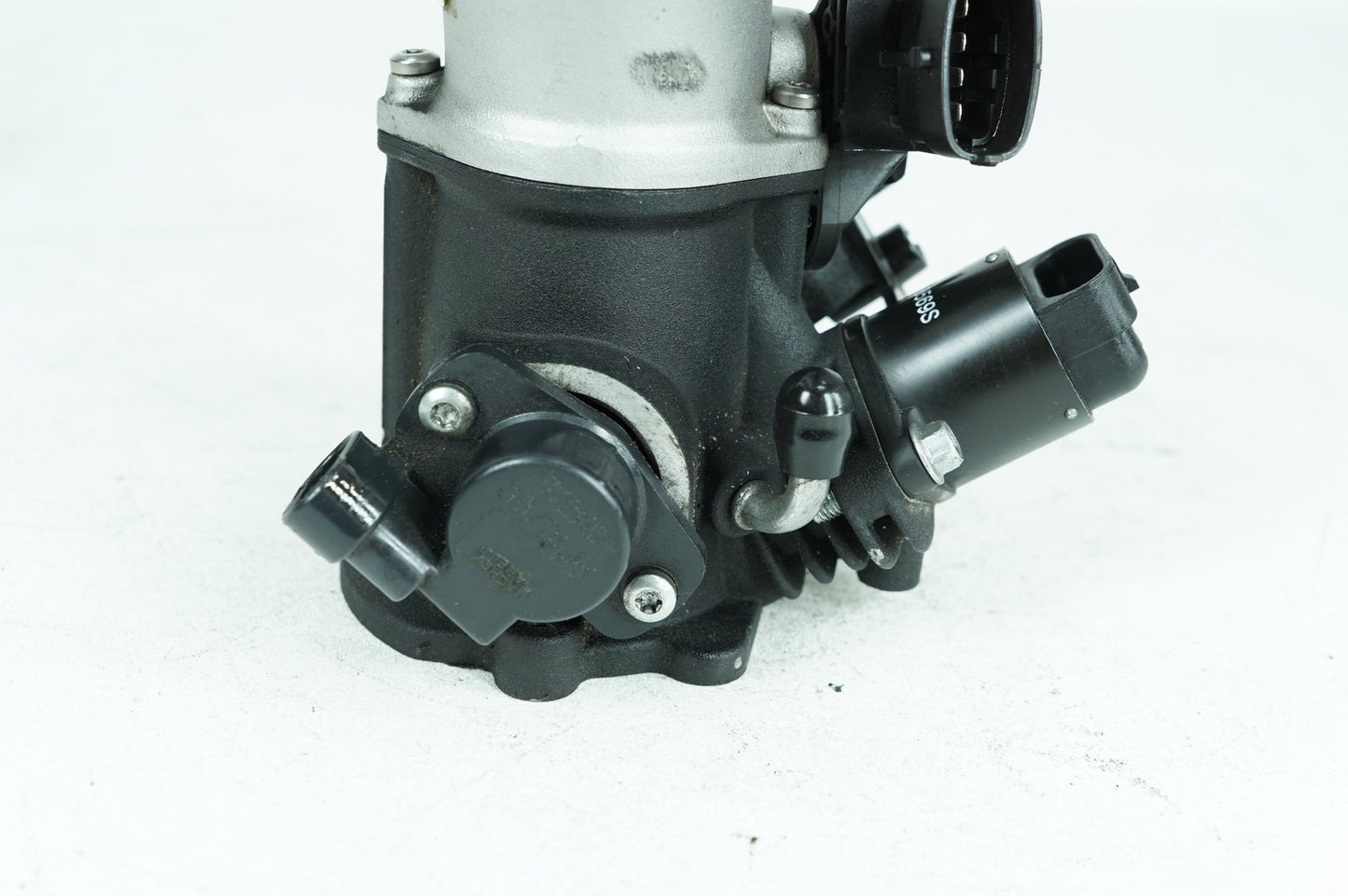2013 - 2022 Harley-Davidson Sportster Iron Engine Intake Manifold Throttle Body 27694-07A