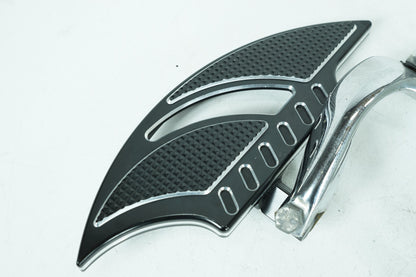 1999 - 2006 Harley-Davidson Dyna Street Bob Left & Right Driver Step Foot Rest Pegs 50639-90A