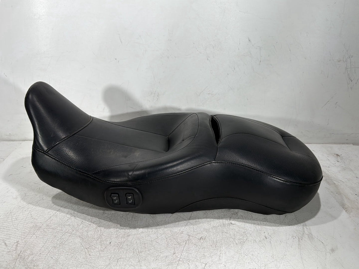 2010 Harley Electra Glide Touring Ultra OEM Passenger Rider Driver Seat Saddle