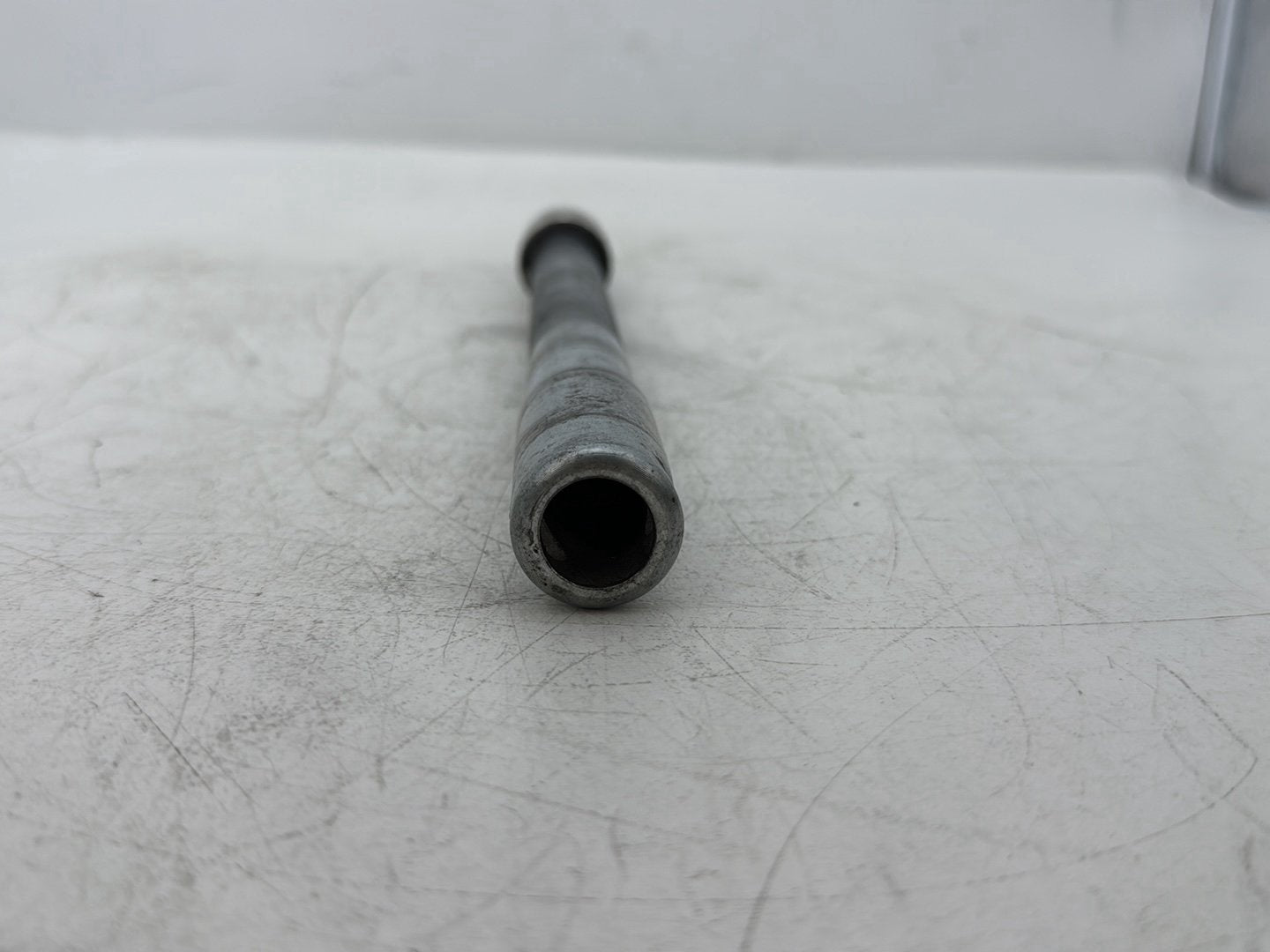 2014 Harley Street Glide Touring FLHXS OEM Front Wheel Axle Bolt Shaft