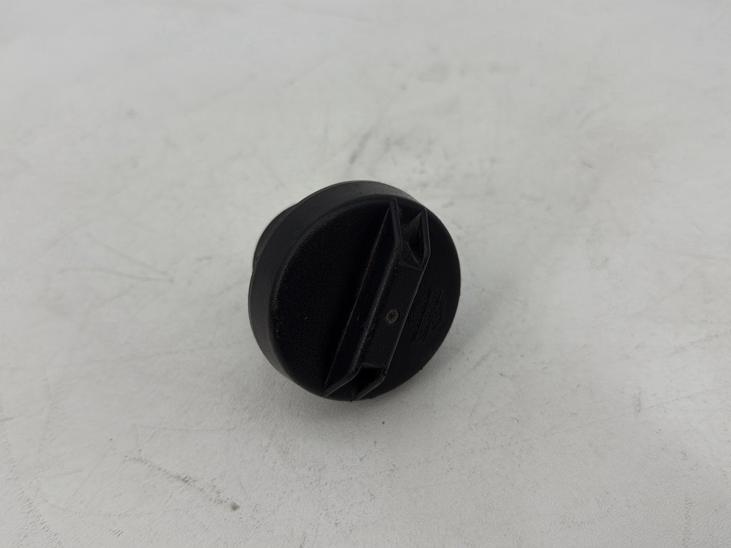2007 - 2011 Harley-Davidson Touring Electra Glide Ultra Fuel Gas Tank Cap Bushing Hub 61274-92