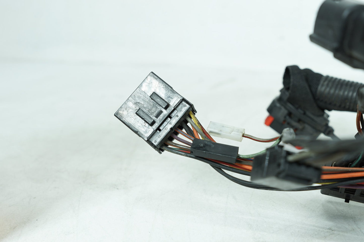 2007 - 2011 Harley-Davidson Touring Street Glide Front Sub Wiring Harness Loom Interconnect 70232-10