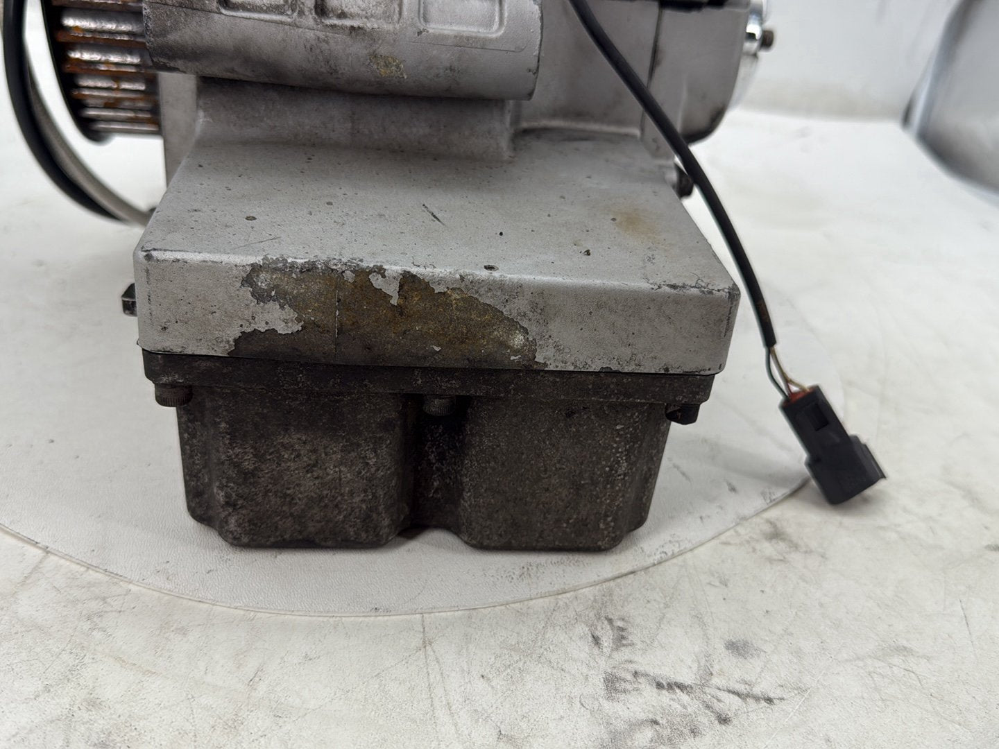 2005 Harley Road Glide Touring FLTRI OEM 5 Speed Transmission Gearbox