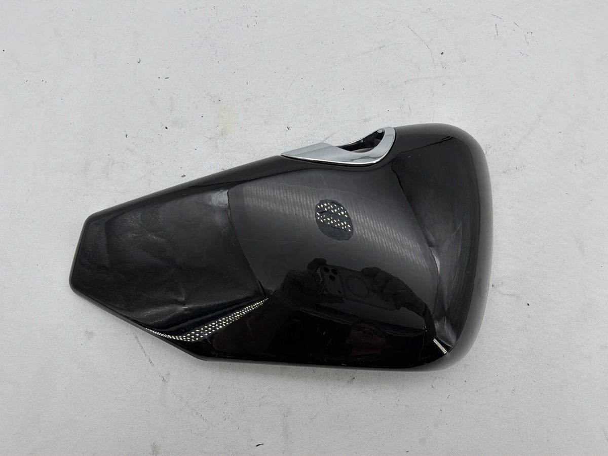 2006 Harley Sportster 883 XL883 OEM Right Fairing Side Oil Tank Cover