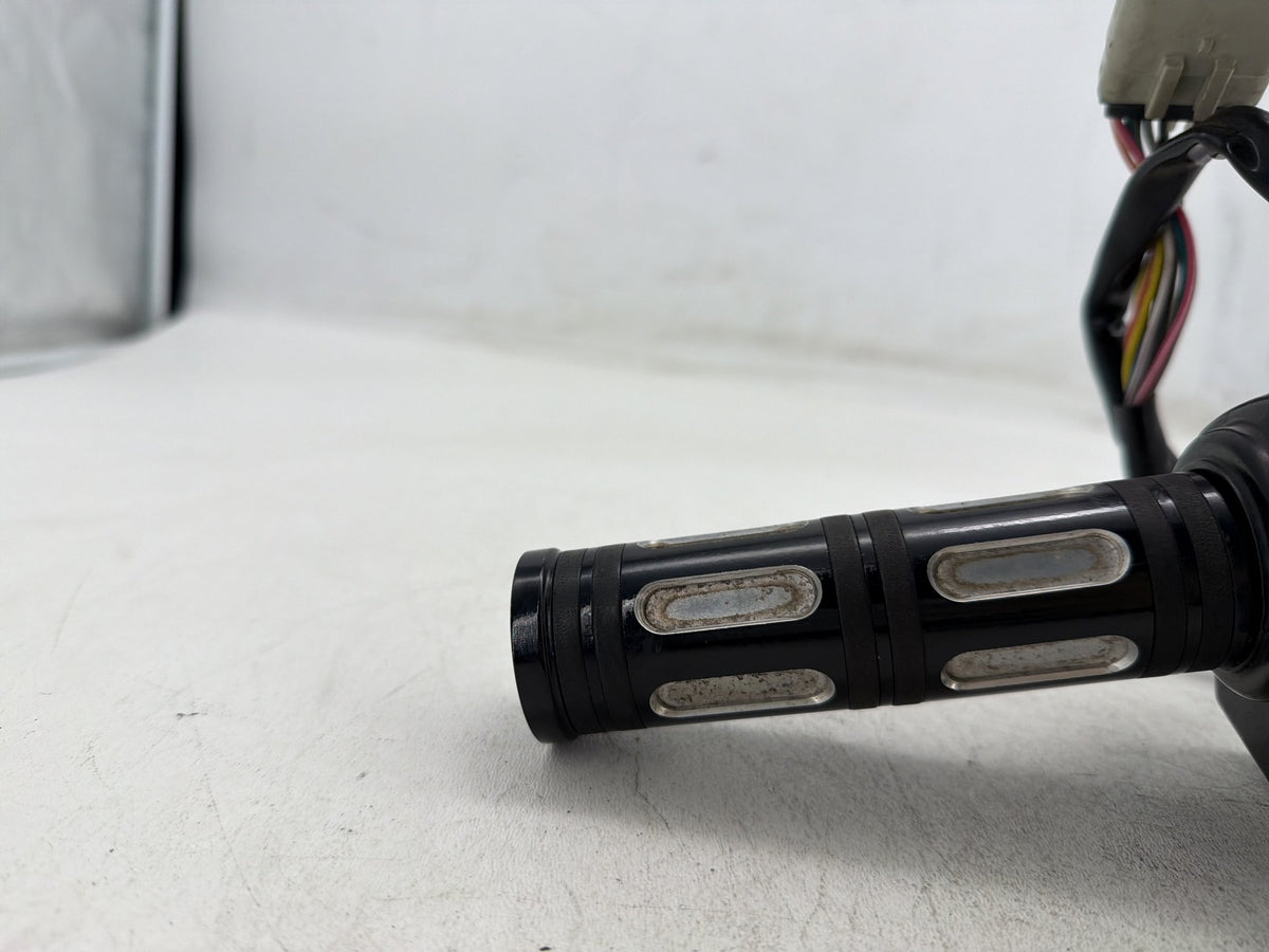 2011 Harley Street Glide FLHX-103 Left Turn Signal Headlight Switches Controls