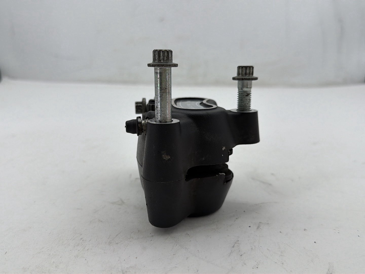 2008 Harley Dyna Fat Bob FXDF OEM Front Left 1 Brake Caliper