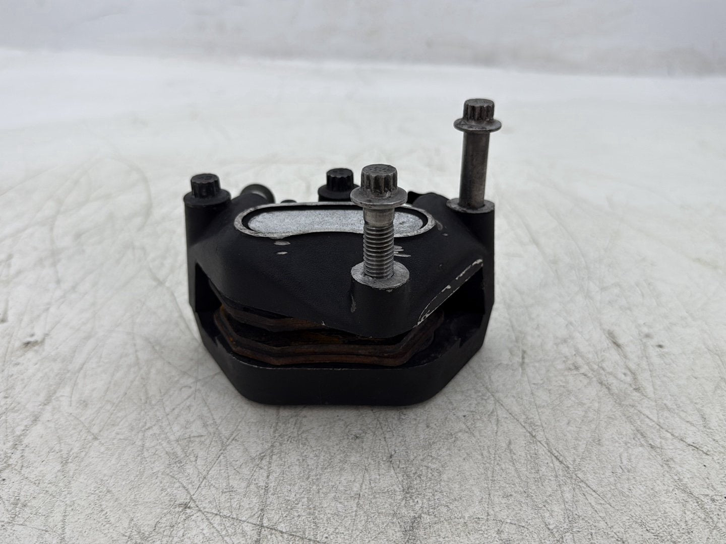 2004 Harley Road King Touring Custom FLHRSI OEM Front Right 1 Brake Caliper
