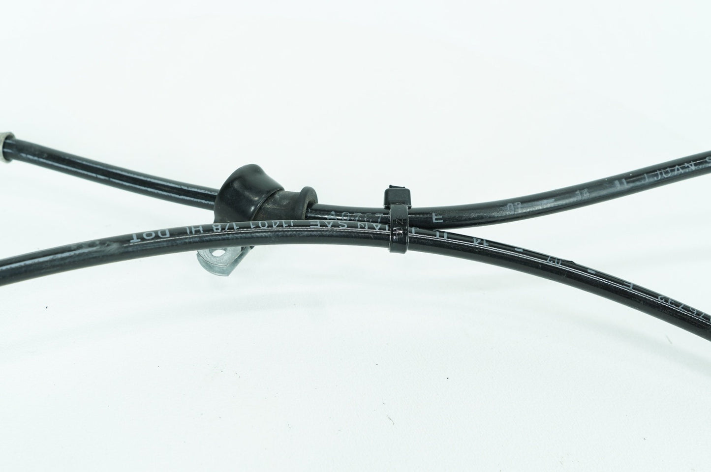 2007 - 2017 Harley-Davidson Dyna Street Bob Front Brake Hose Line Pipe NON-abs 45112-08A